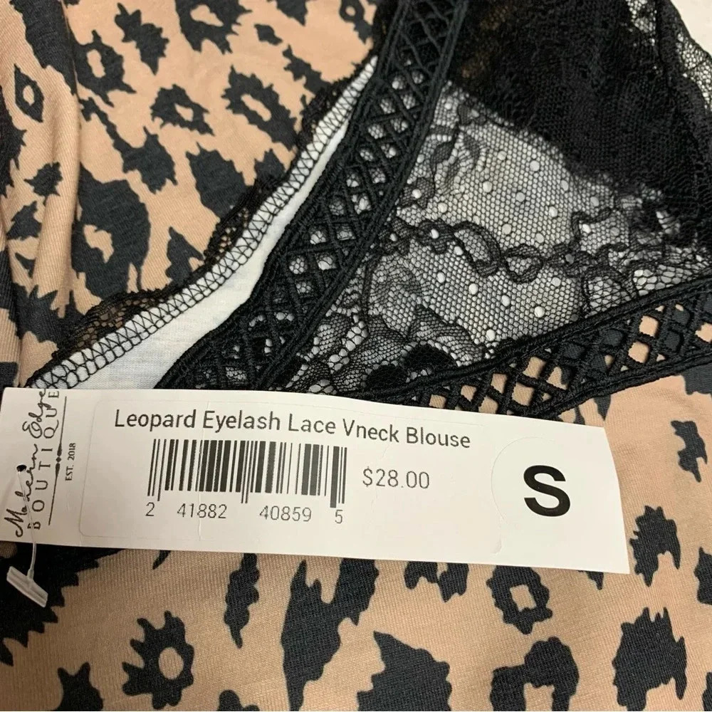 Modern Edge boutique size small leopard eyelash lace V neck blouse NWT - Picture 5 of 7